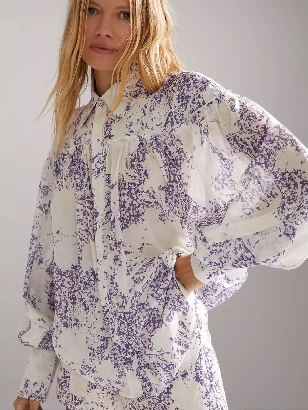 Anthropologie Aureta. Studio Printed Button Down Top Blouse Women’s Small